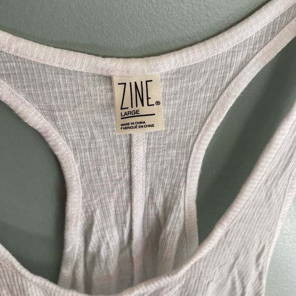 Ribbed Racerback Tank Top - Picture 3 of 4